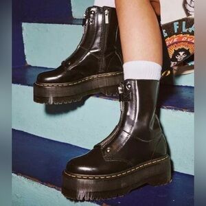 Dr. Martens Jetta Hi Max leather platform boots, Size 9L